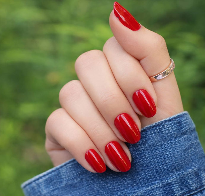 07 No Doubt Bold Classic Red Manicure